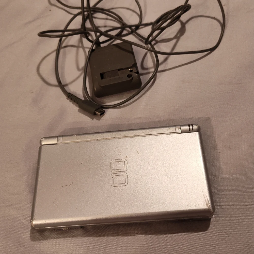 Vintage Nintendo DS Lite with Charger!